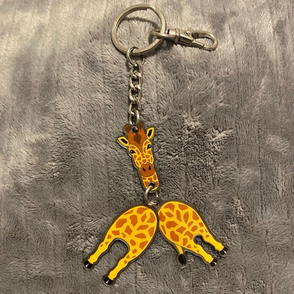 Giraffe Keychain - Picture 2 of 5